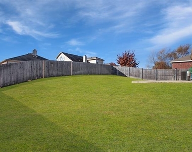 709 Alder Drive - Photo Thumbnail 35