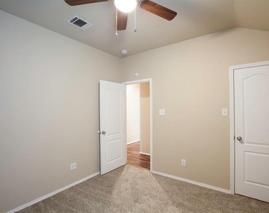 709 Alder Drive - Photo Thumbnail 23