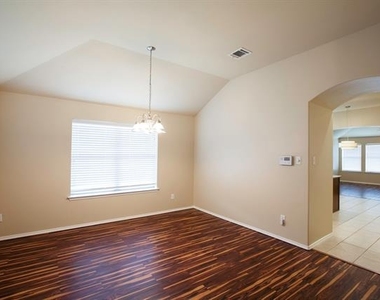 709 Alder Drive - Photo Thumbnail 6