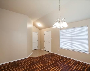 709 Alder Drive - Photo Thumbnail 8