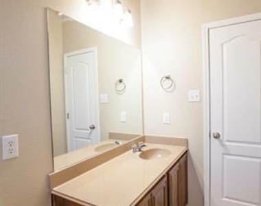 709 Alder Drive - Photo Thumbnail 21