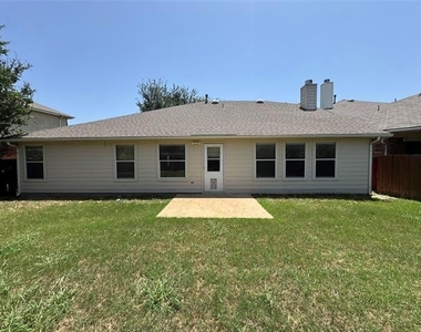 304 E Clover Park Drive - Photo Thumbnail 28