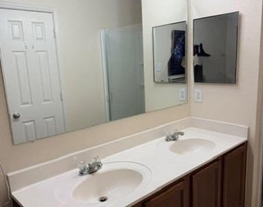 12911 Balez Drive - Photo Thumbnail 36