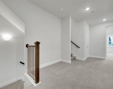 7929 Bayside Drive - Photo Thumbnail 20