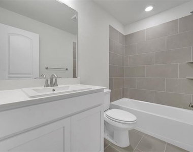 7929 Bayside Drive - Photo Thumbnail 31