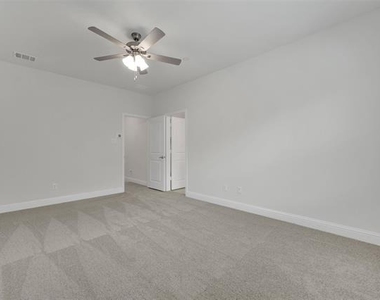 7929 Bayside Drive - Photo Thumbnail 15