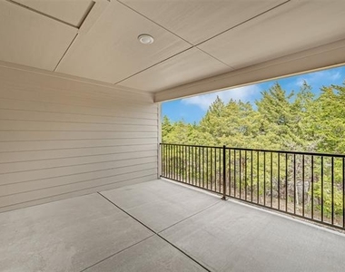 7929 Bayside Drive - Photo Thumbnail 32