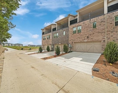 7929 Bayside Drive - Photo Thumbnail 35