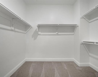 7929 Bayside Drive - Photo Thumbnail 19