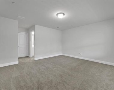 7929 Bayside Drive - Photo Thumbnail 29