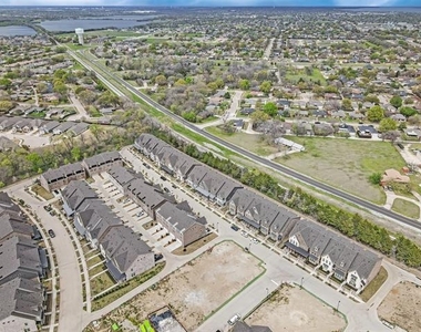 7929 Bayside Drive - Photo Thumbnail 39