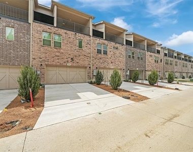 7929 Bayside Drive - Photo Thumbnail 34