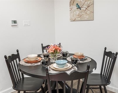 2601 N Willis Street - Photo Thumbnail 9