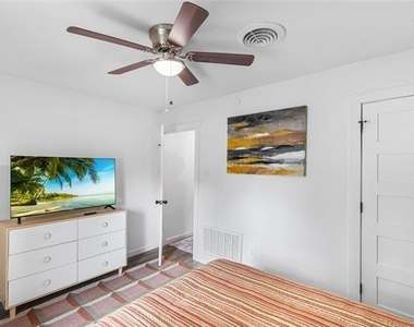 2601 N Willis Street - Photo Thumbnail 17