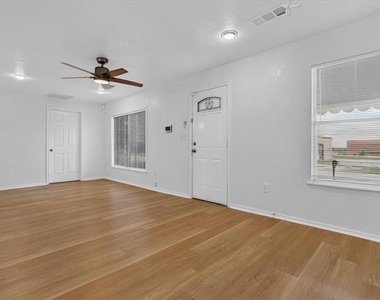 5301 Scoggins Street - Photo Thumbnail 7