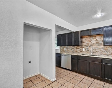 5301 Scoggins Street - Photo Thumbnail 10