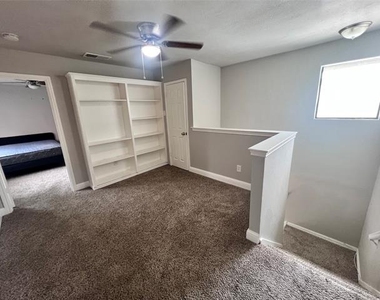 8404 Forest Lane - Photo Thumbnail 5
