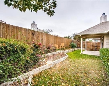 811 Creekside Drive - Photo Thumbnail 18