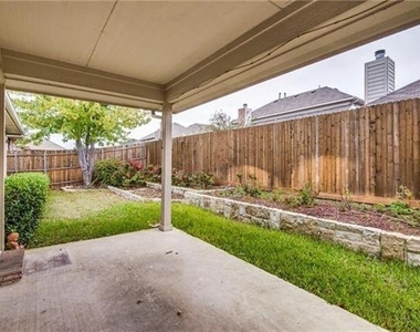 811 Creekside Drive - Photo Thumbnail 17
