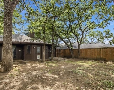 104 Summit Cove - Photo Thumbnail 12