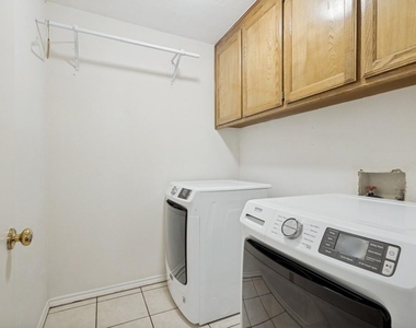104 Summit Cove - Photo Thumbnail 13