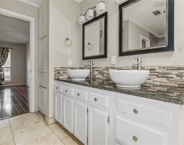 104 Summit Cove - Photo Thumbnail 7