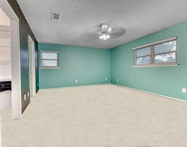 1619 Marquette Drive - Photo Thumbnail 17