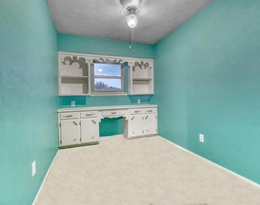 1619 Marquette Drive - Photo Thumbnail 16