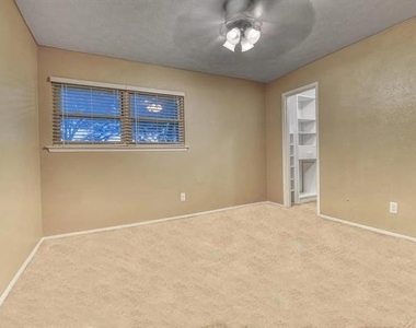1619 Marquette Drive - Photo Thumbnail 14