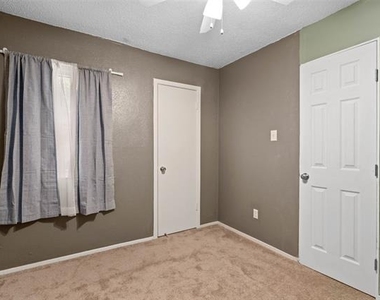 4327 Madera Road - Photo Thumbnail 12