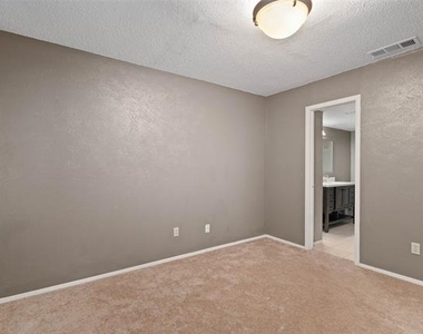 4327 Madera Road - Photo Thumbnail 10
