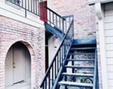 1700 Amelia Court - Photo Thumbnail 16