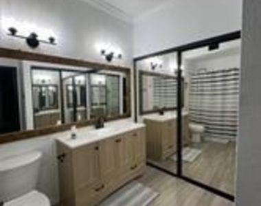 1700 Amelia Court - Photo Thumbnail 11