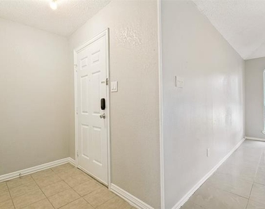 1712 E Peters Colony Road - Photo Thumbnail 3