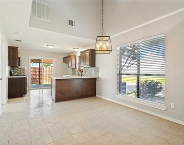 1712 E Peters Colony Road - Photo Thumbnail 8