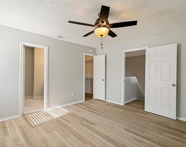1712 E Peters Colony Road - Photo Thumbnail 19