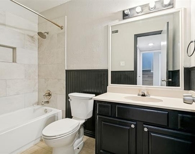 1712 E Peters Colony Road - Photo Thumbnail 15
