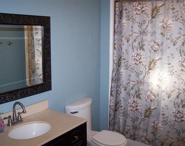 802 N Powell Parkway - Photo Thumbnail 4