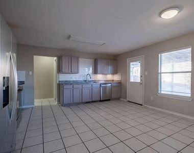 2808 High Pointe Boulevard - Photo Thumbnail 10