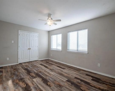 2808 High Pointe Boulevard - Photo Thumbnail 22
