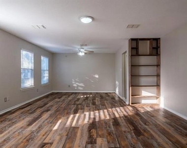 2808 High Pointe Boulevard - Photo Thumbnail 12