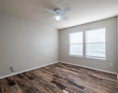 2808 High Pointe Boulevard - Photo Thumbnail 25