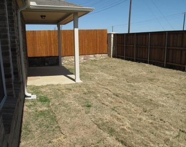 1609 Lone Pine Drive - Photo Thumbnail 14
