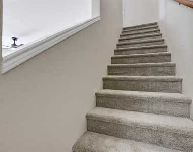 10724 Astor Drive - Photo Thumbnail 15