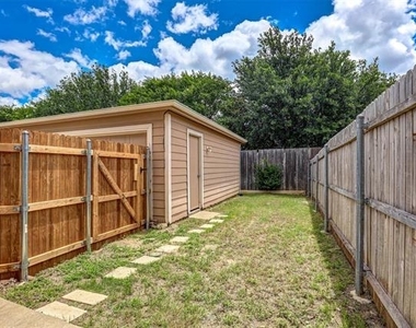 10724 Astor Drive - Photo Thumbnail 28