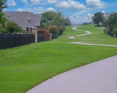 10724 Astor Drive - Photo Thumbnail 30