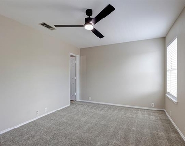 10724 Astor Drive - Photo Thumbnail 18