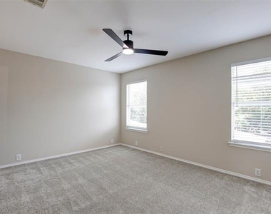 10724 Astor Drive - Photo Thumbnail 17