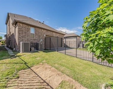 8075 Sunflower Lane - Photo Thumbnail 30