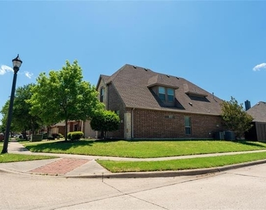 1609 Clearwater Drive - Photo Thumbnail 1
